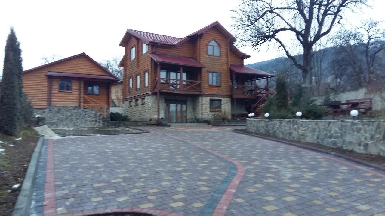 Hotel Karpatska Mria Yaremche Exterior foto