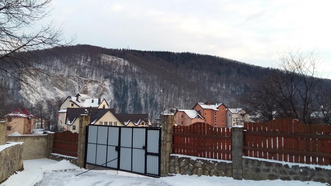 Hotel Karpatska Mria Yaremche Exterior foto