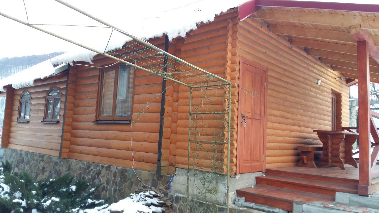 Hotel Karpatska Mria Yaremche Exterior foto